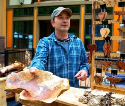 Larry Shinerock creates awesome wood burl bowls and sells at the Lithia Artisans Market of Ashland, Oregon. 