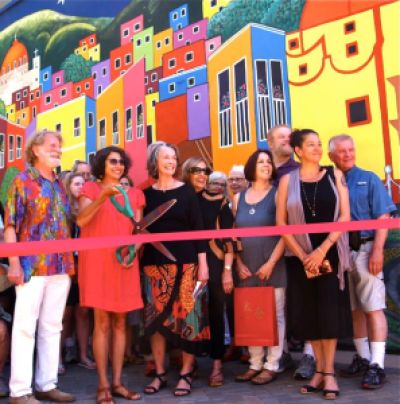 This was the Ribbon Cutting Ceremony for the newly unveiled mural titled "Las Calles de Guanajuato" at the entrance to the Lithia Artisans Market of Ashland, Oregon(LAMA). 